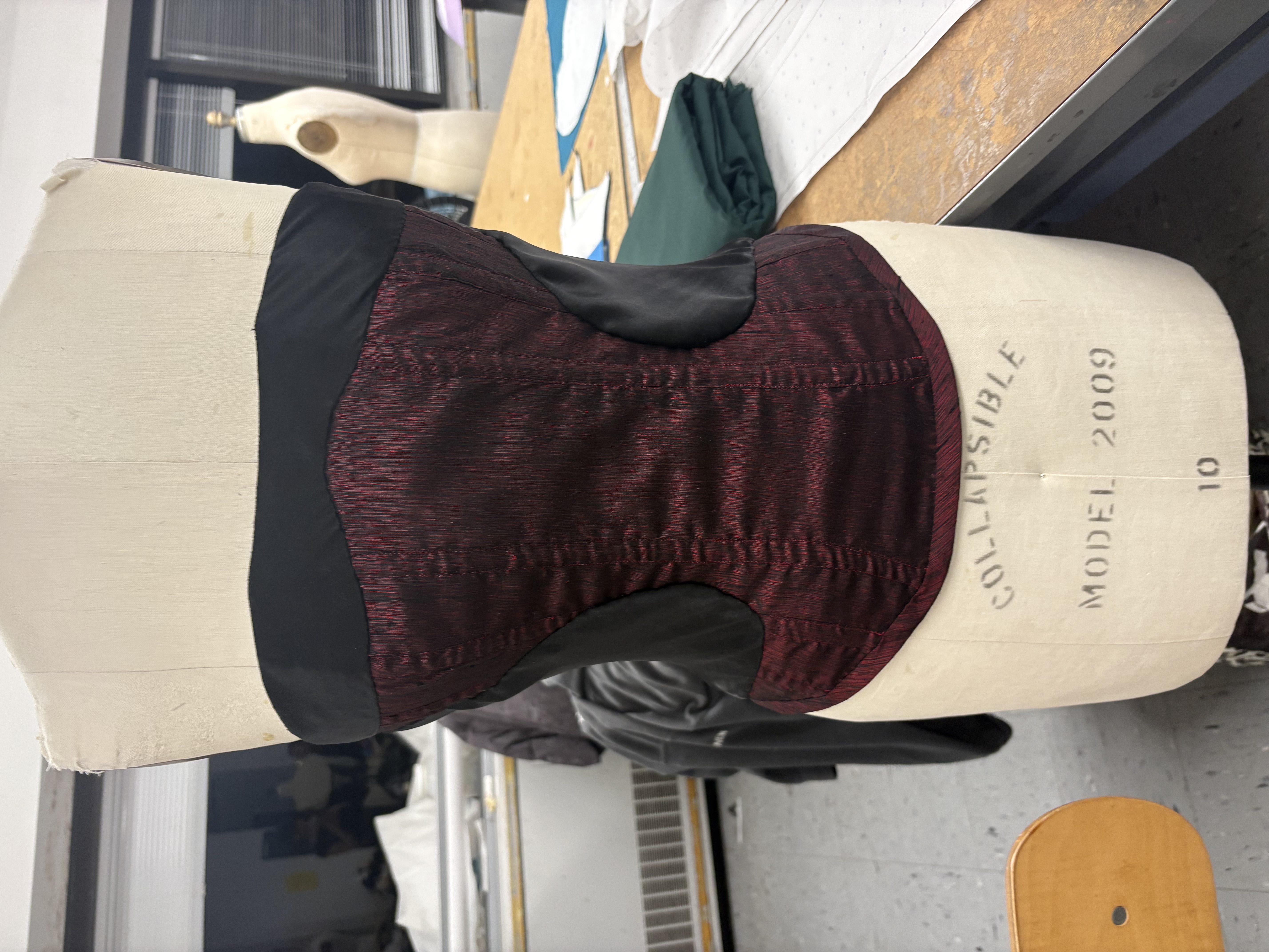 Wine corset, front